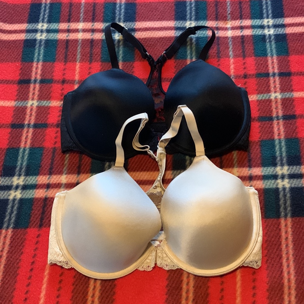 Maidenform One Fab Fit Racerback bras 32DD one black one latte